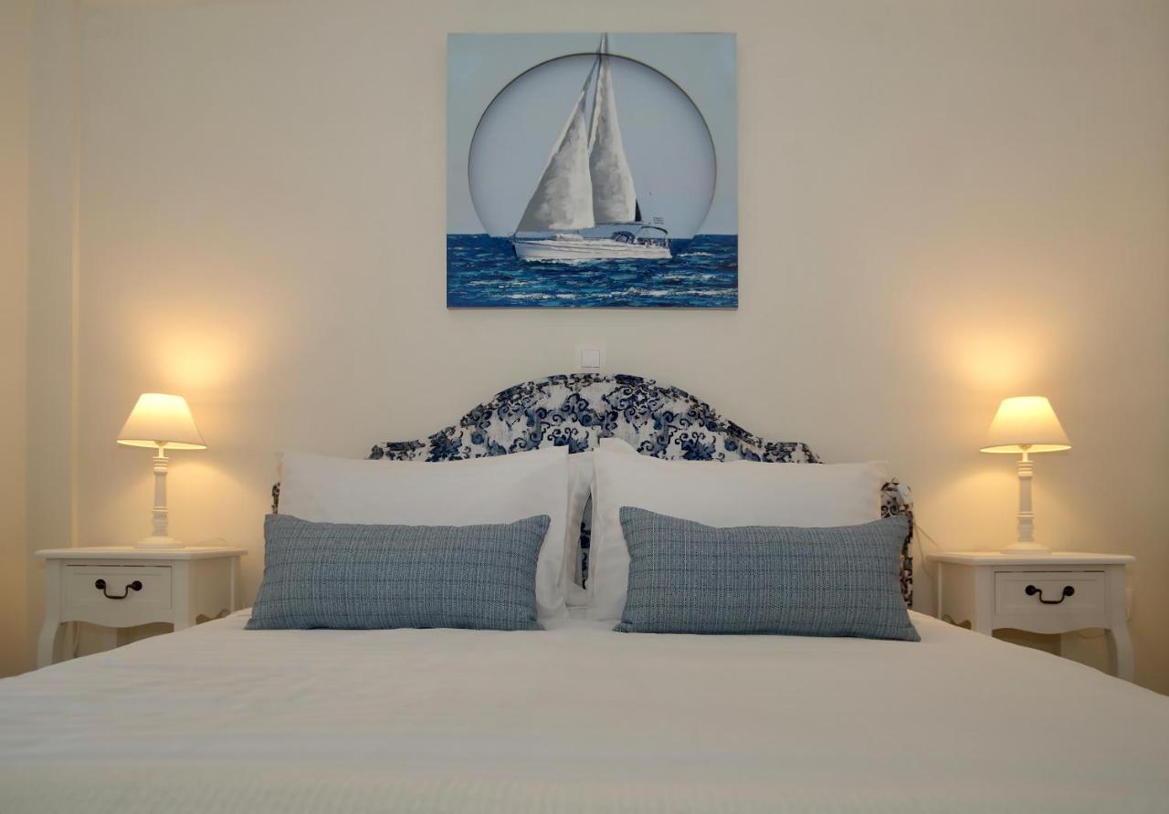 The Bluehouse - Spacious Top Floor Flat With Parking, By Mon Repos Beach Corfu  外观 照片