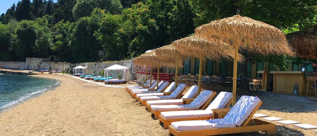 The Bluehouse - Spacious Top Floor Flat With Parking, By Mon Repos Beach Corfu  外观 照片